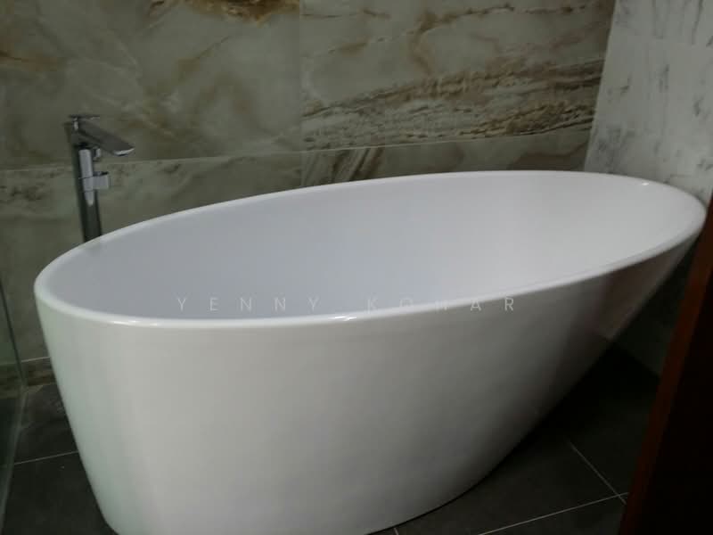 Astrid Meadows, 46 Coronation Road West, 4 Bedrooms, 3,810 sqft, Condominium For Rent, by Yenny Kohar, 18277857 - PropertyGuru.com.sg