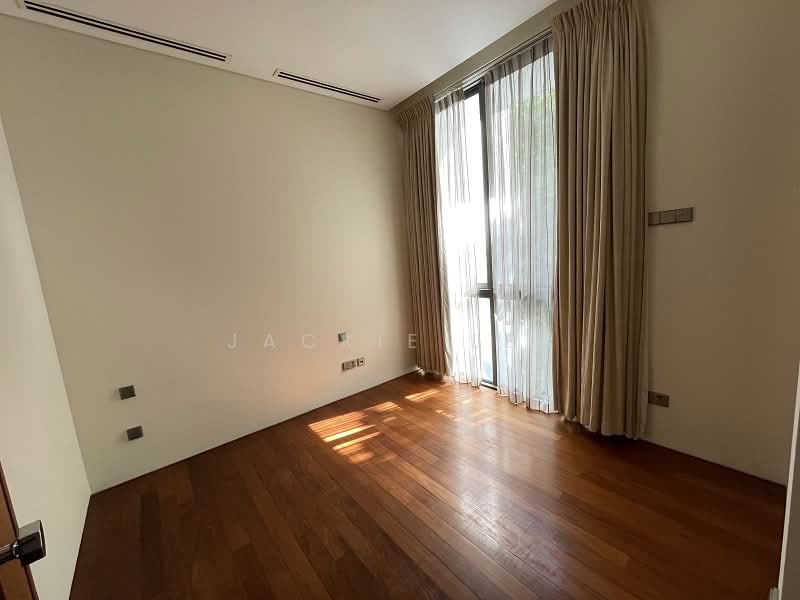 The Ladyhill, 1 Ladyhill Road, 4 Bedrooms, 2,271 sqft, Condominium For Rent, by Jackie Lee, 18282861 - Bedroom 3 with attached bathroom - PropertyGuru.com.sg