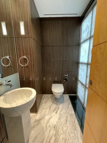 The Ladyhill, 1 Ladyhill Road, 4 Bedrooms, 2,271 sqft, Condominium For Rent, by Jackie Lee, 18282861 - Powder Room - PropertyGuru.com.sg