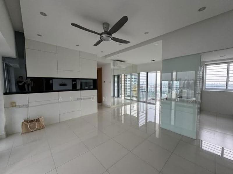 The Regency at Tiong Bahru, 38 Chay Yan Street, Alexandra / Commonwealth, 3 Bedrooms, 1,281 sqft, Condominium For Rent, by Antony Liew, 18296016 - Living Room - PropertyGuru.com.sg