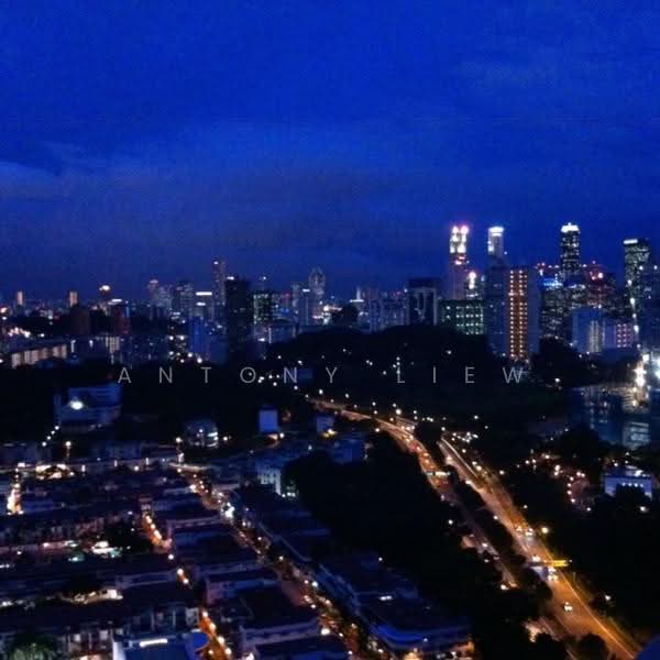 The Regency at Tiong Bahru, 38 Chay Yan Street, Alexandra / Commonwealth, 3 Bedrooms, 1,281 sqft, Condominium For Rent, by Antony Liew, 18296016 - Night view from balcony - PropertyGuru.com.sg