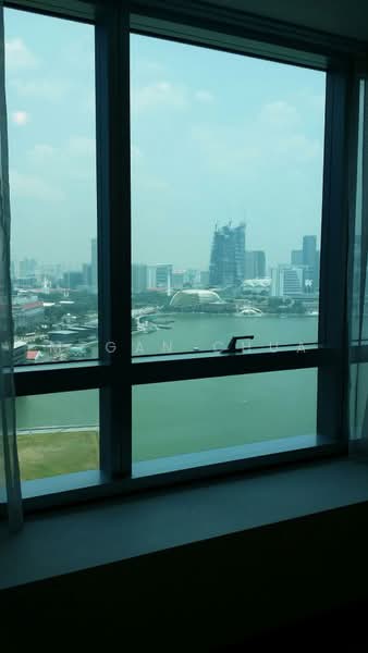 Marina Bay Residences, 18 Marina Boulevard, 2 Bedrooms, 1,066 sqft, Condominium For Rent, by Megan Chua, 18297394 - Master bedroom view - PropertyGuru.com.sg