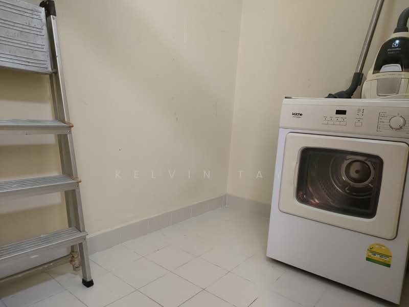 Tanglin View, 156 Prince Charles Crescent, 3 Bedrooms, 1,249 sqft, Condominium For Rent, by Kelvin Tay, 18347661 - PropertyGuru.com.sg
