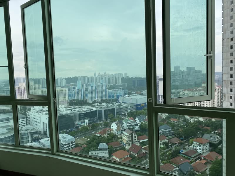 Queens, 10 Stirling Road, 4 Bedrooms, 1,410 sqft, Condominium For Rent, by Nicholas Goh, 18351122 - Living area  - PropertyGuru.com.sg