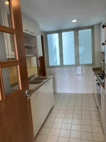 Queens, 10 Stirling Road, 4 Bedrooms, 1,410 sqft, Condominium For Rent, by Nicholas Goh, 18351122 - Squarish - kitchen - PropertyGuru.com.sg