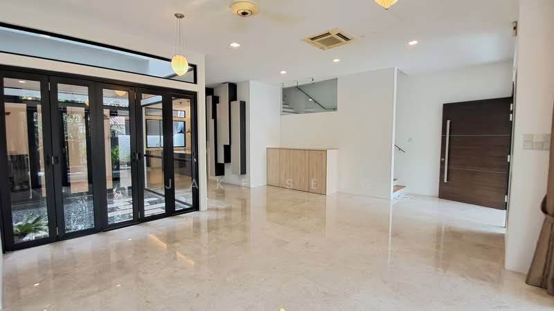 Serangoon Garden Estate, Cowdray Avenue, 5 Bedrooms, 4,000 sqft, Terraced House For Sale, by Jake Seng, 18352637 - PropertyGuru.com.sg