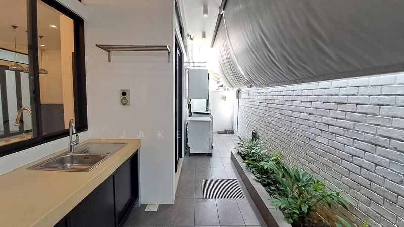 Serangoon Garden Estate, Cowdray Avenue, 5 Bedrooms, 4,000 sqft, Terraced House For Sale, by Jake Seng, 18352637 - PropertyGuru.com.sg