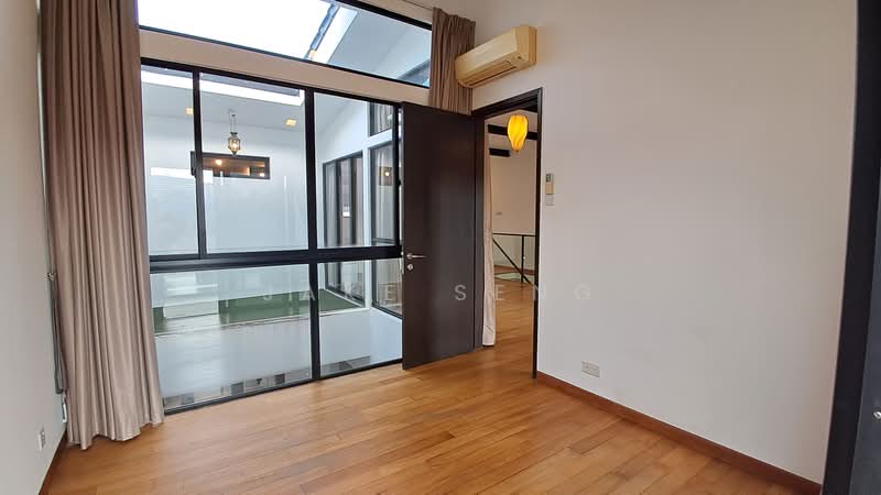 Serangoon Garden Estate, Cowdray Avenue, 5 Bedrooms, 4,000 sqft, Terraced House For Sale, by Jake Seng, 18352637 - PropertyGuru.com.sg