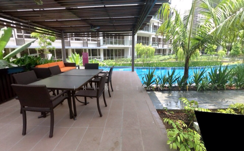 Dining pavilion by the pool