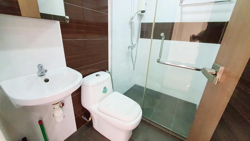 For Rent - International Plaza