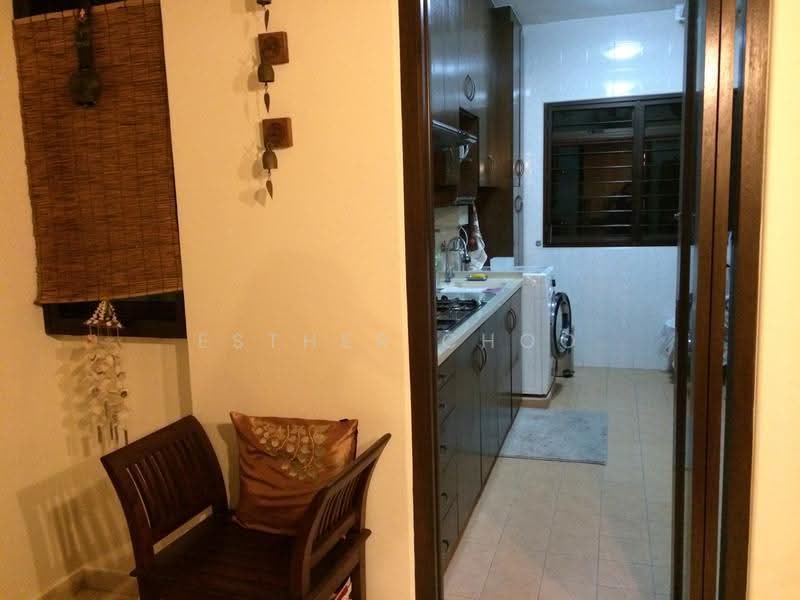310B Anchorvale Road, 310B Anchorvale Road, Hougang / Punggol / Sengkang, 2 Bedrooms, 1,194 sqft, HDB Flat For Rent, by Esther Choo, 18394556 - Kitchen entrance - PropertyGuru.com.sg