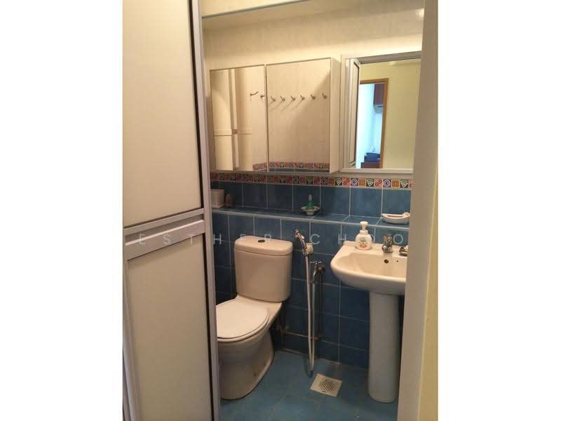 310B Anchorvale Road, 310B Anchorvale Road, Hougang / Punggol / Sengkang, 2 Bedrooms, 1,194 sqft, HDB Flat For Rent, by Esther Choo, 18394556 - Common toilet - PropertyGuru.com.sg