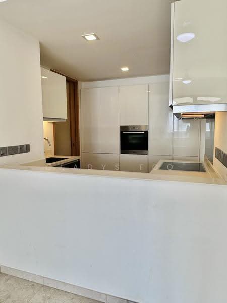 Marina Bay Suites, 3 Central Boulevard, Boat Quay / Raffles Place / Marina, 3 Bedrooms, 1,603 sqft, Apartment For Rent, by Gladys Foo, 18404512 - Kitchen - PropertyGuru.com.sg