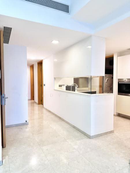 Marina Bay Suites, 3 Central Boulevard, Boat Quay / Raffles Place / Marina, 4 Bedrooms, 2,045 sqft, Apartment For Rent, by Gladys Foo, 18404515 - Kitchen - PropertyGuru.com.sg