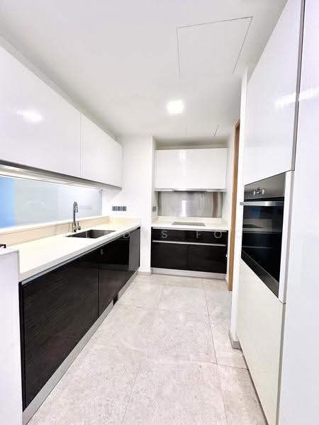 Marina Bay Suites, 3 Central Boulevard, Boat Quay / Raffles Place / Marina, 4 Bedrooms, 2,045 sqft, Apartment For Rent, by Gladys Foo, 18404515 - Kitchen - PropertyGuru.com.sg