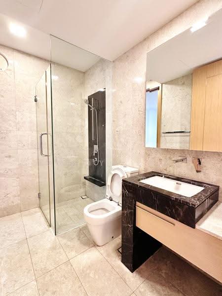 Marina Bay Suites, 3 Central Boulevard, Boat Quay / Raffles Place / Marina, 4 Bedrooms, 2,045 sqft, Apartment For Rent, by Gladys Foo, 18404515 - Bathroom - PropertyGuru.com.sg
