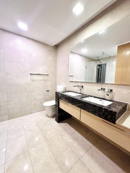 Marina Bay Suites, 3 Central Boulevard, Boat Quay / Raffles Place / Marina, 4 Bedrooms, 2,045 sqft, Apartment For Rent, by Gladys Foo, 18404515 - Bathroom - PropertyGuru.com.sg