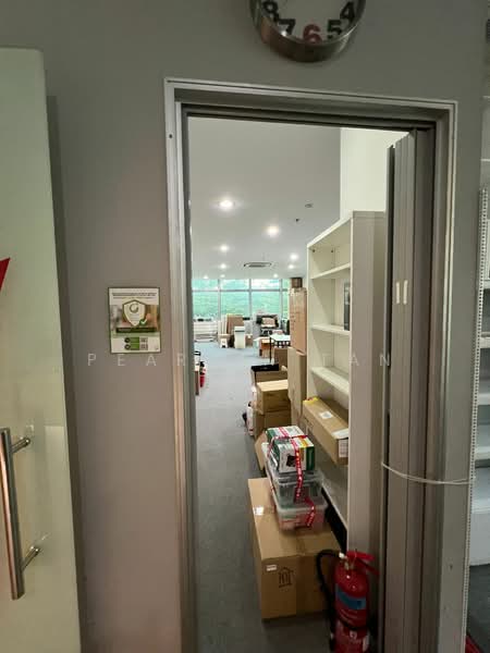 Wcega Tower, 21 Bukit Batok Crescent, 1,800 sqft, Light Industrial (B1) For Rent, by Pearlyn Tan, 18426236 - CommercialGuru.com.sg