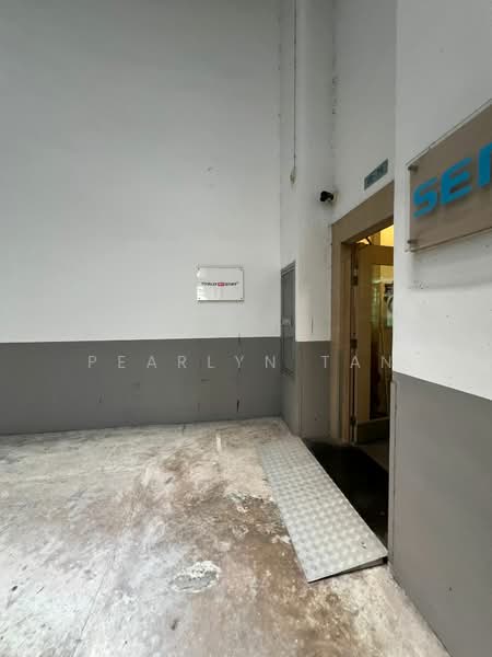 Wcega Tower, 21 Bukit Batok Crescent, 1,800 sqft, Light Industrial (B1) For Rent, by Pearlyn Tan, 18426236 - CommercialGuru.com.sg