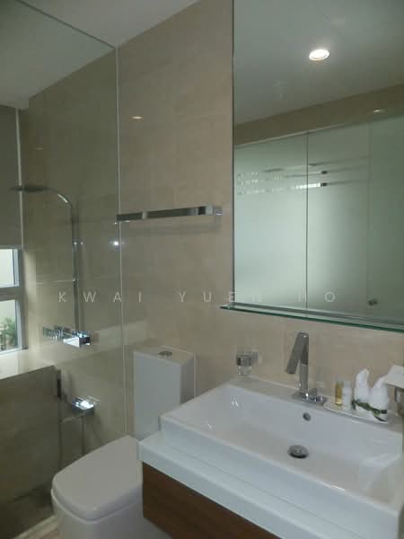 Jardin, 966 Dunearn Road, 2 Bedrooms, 958 sqft, Condominium For Rent, by Ho Kwai Yuen, 18429930 - Attached Bathroom - PropertyGuru.com.sg