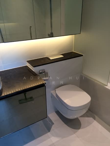 Nathan Suites, 21 Nathan Road, 2 Bedrooms, 926 sqft, Condominium For Rent, by Adrian Hui 许光兴, 18440666 - PropertyGuru.com.sg