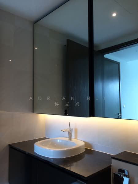 Nathan Suites, 21 Nathan Road, 2 Bedrooms, 926 sqft, Condominium For Rent, by Adrian Hui 许光兴, 18440666 - PropertyGuru.com.sg