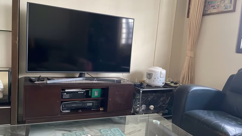 217 Lorong 8 Toa Payoh, 217 Lorong 8 Toa Payoh, 3 Bedrooms, 1,300 sqft, HDB Flat For Rent, by Rita Trisno, 18478589 - PropertyGuru.com.sg