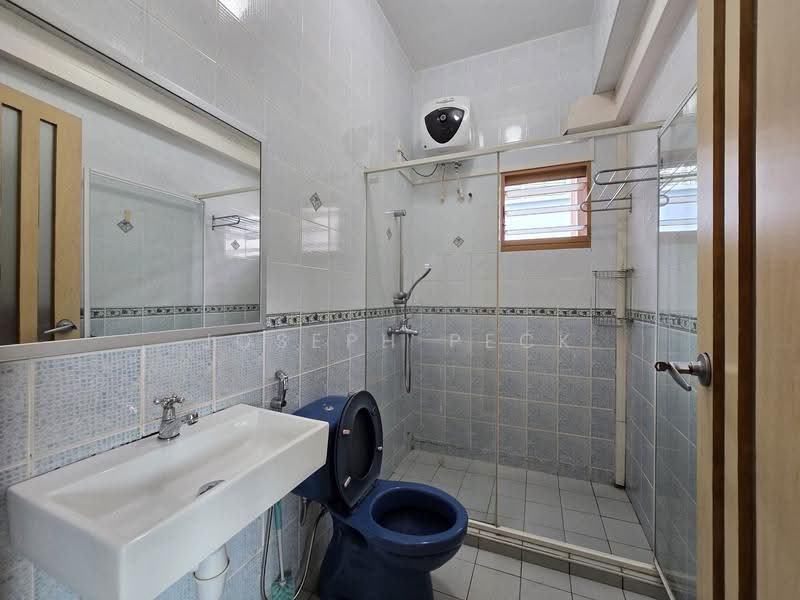 318C Anchorvale Link, 318C Anchorvale Link, Hougang / Punggol / Sengkang, 3 Bedrooms, 1,184 sqft, HDB Flat For Rent, by Joseph Peck, 18481417 - Bathroom - PropertyGuru.com.sg