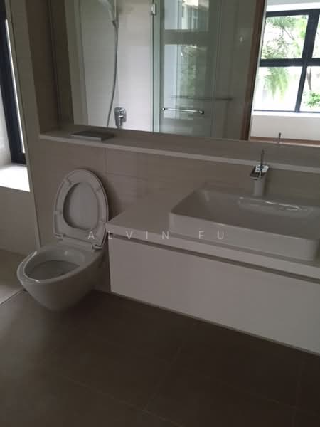 Uber 388, 388 Upper East Coast Road, 2 Bedrooms, 926 sqft, Condominium For Rent, by Alvin Fu, 18517390 - Master bedroom Toilet - PropertyGuru.com.sg