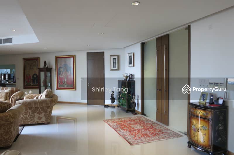 Private Entrance to Apartment