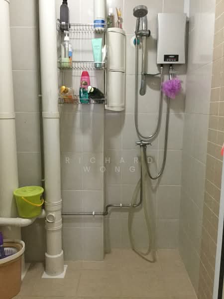 7 Tanjong Pagar Plaza, 7 Tanjong Pagar Plaza, 3 Bedrooms, 871 sqft, HDB Flat For Rent, by Richard Wong, 18536525 - Toilet - PropertyGuru.com.sg