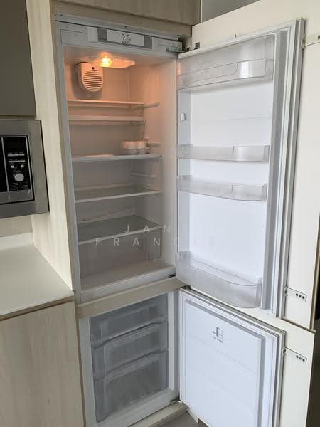 Foresque Residences, 101 Petir Road, Dairy Farm / Bukit Panjang / Choa Chu Kang, 1 Bedroom, 463 sqft, Condominium For Rent, by Jane Francis, 18538850 - Fridge - PropertyGuru.com.sg