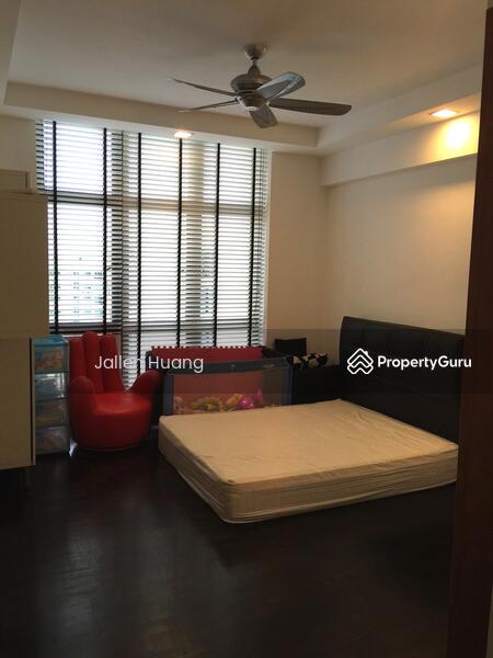 East Meadows, 30 Tanah Merah Kechil Road, 3 Bedrooms, 1,195 sqft, Condominium For Rent, by Jallen Huang, 18540390 - master ensuite - PropertyGuru.com.sg