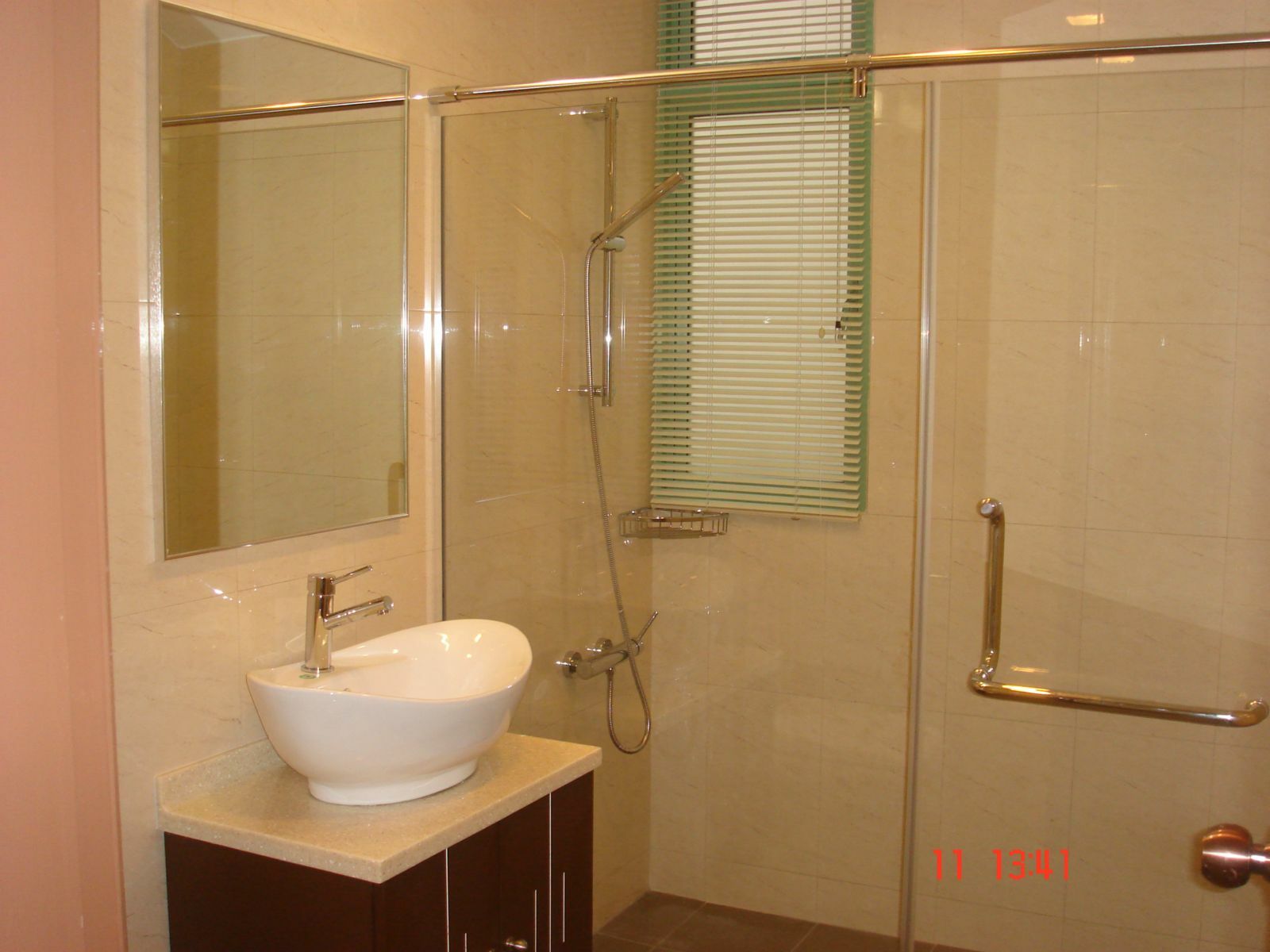 Tiara, 1 Kim Seng Walk, 2 Bedrooms, 893 sqft, Apartment For Rent, by Karen Wong, 18540513 - master bathroom - PropertyGuru.com.sg