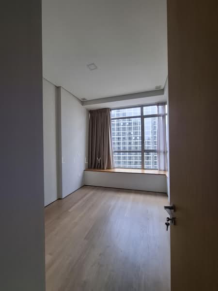 The Laurels @ Cairnhill Road, 38 Cairnhill Road, Orchard / River Valley, 2 Bedrooms, 1,000 sqft, Condominium For Rent, by Lily Lim, 18546994 - Master Bedroom - PropertyGuru.com.sg