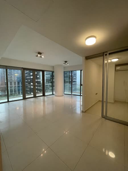 One Shenton, 1 Shenton Way, 2 Bedrooms, 926 sqft, Condominium For Rent, by Tanya ., 18571777 - PropertyGuru.com.sg
