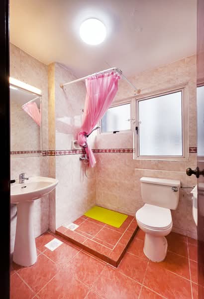 Bukit Regency, 7 Upper Bukit Timah View, 3 Bedrooms, 1,399 sqft, Condominium For Rent, by Tracy Lim, 18589334 - PropertyGuru.com.sg
