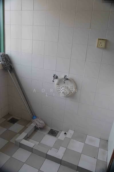 Changi Green, 712 Upper Changi Road East, 2 Bedrooms, 1,033 sqft, Condominium For Rent, by Adrian Lim, 18608179 - Washing Machine Area - PropertyGuru.com.sg