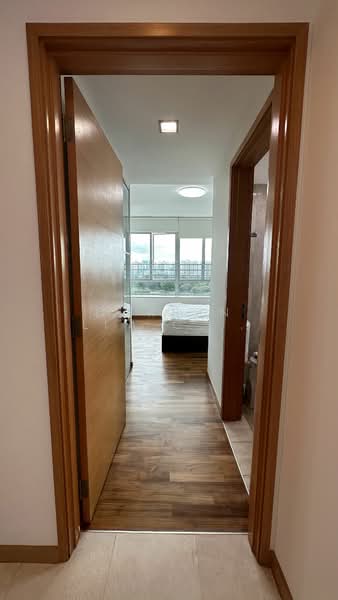 The Lakeshore, 31 Jurong West Street 41, 3 Bedrooms, 1,184 sqft, Condominium For Rent, by Darren Lim, 18619550 - PropertyGuru.com.sg
