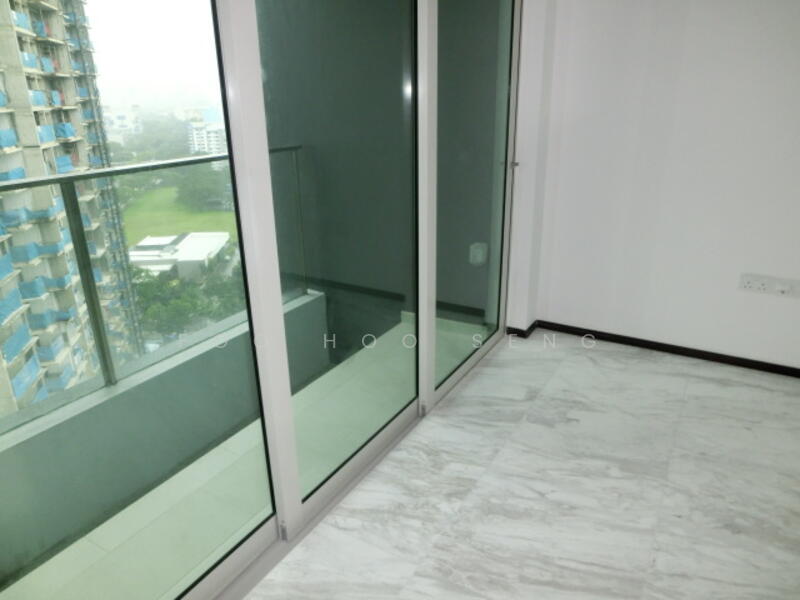 Balcony with planter box