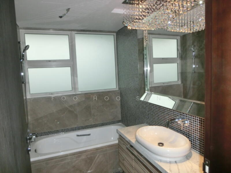Master Bath Room