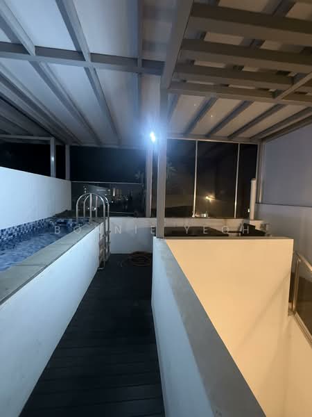 Centra Residence, 8 Lorong 7 Geylang, 2 Bedrooms, 1,067 sqft, Condominium For Rent, by Bonnie Yeoh, 18630411 - PropertyGuru.com.sg