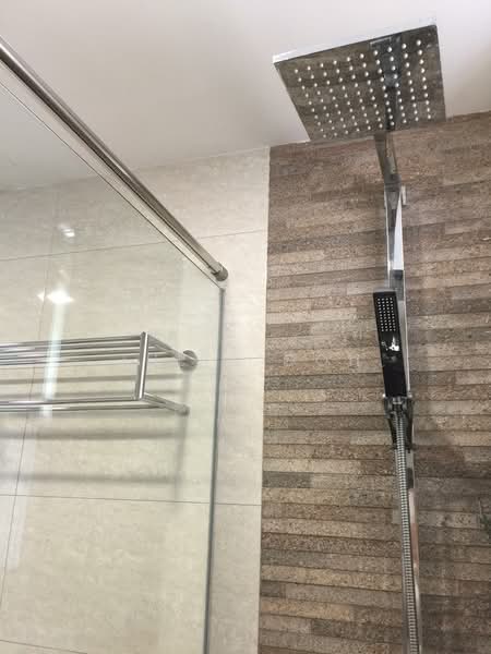 Burlington Square, 175 Bencoolen Street, 2 Bedrooms, 872 sqft, Apartment For Rent, by Julie Goh, 18658696 - PropertyGuru.com.sg