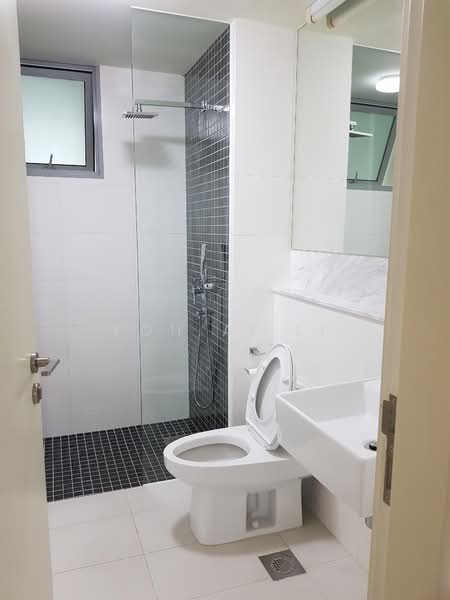 Ferraria Park Condo, 8 Flora Drive, Changi Airport / Changi Village, 2 Bedrooms, 1,023 sqft, Condominium For Rent, by Koh Ai Li, 18660993 - Common Bathroom - PropertyGuru.com.sg