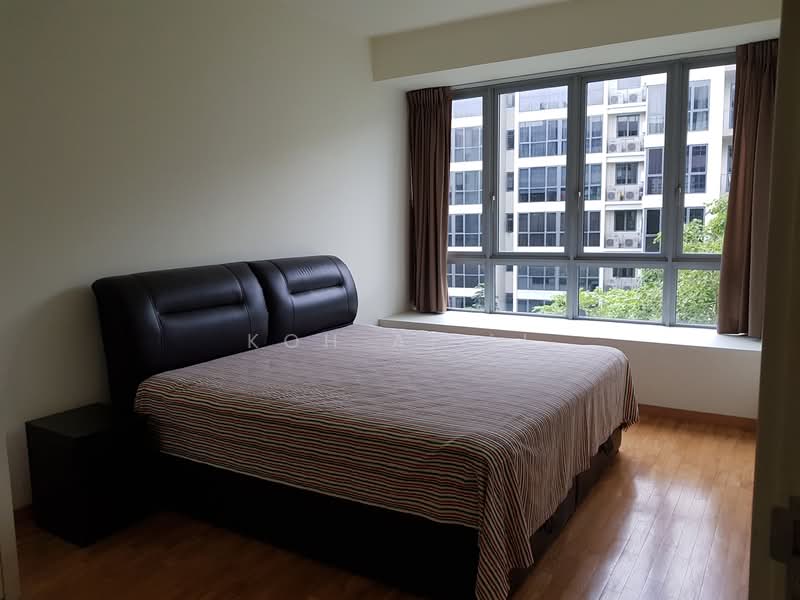 Ferraria Park Condo, 8 Flora Drive, Changi Airport / Changi Village, 2 Bedrooms, 1,023 sqft, Condominium For Rent, by Koh Ai Li, 18660993 - Huge master bedroom with king bed - PropertyGuru.com.sg