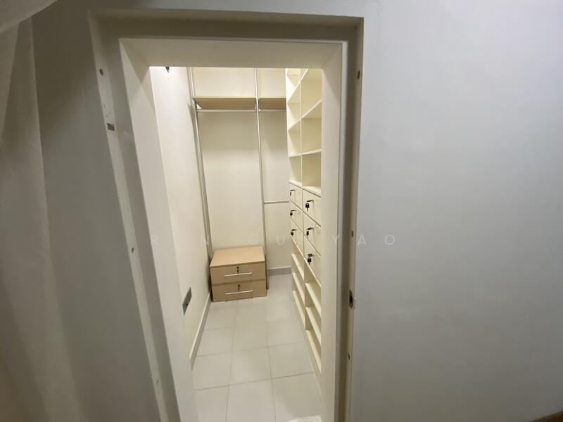 Fernhill Residences, 39 Fernhill Road, 1 Bedroom, 550 sqft, Apartment For Rent, by Ren GuoYao, 18661273 - Walk-in Wardrobe - PropertyGuru.com.sg
