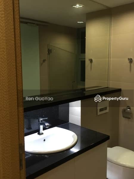 Common / Ensuite Toilet
