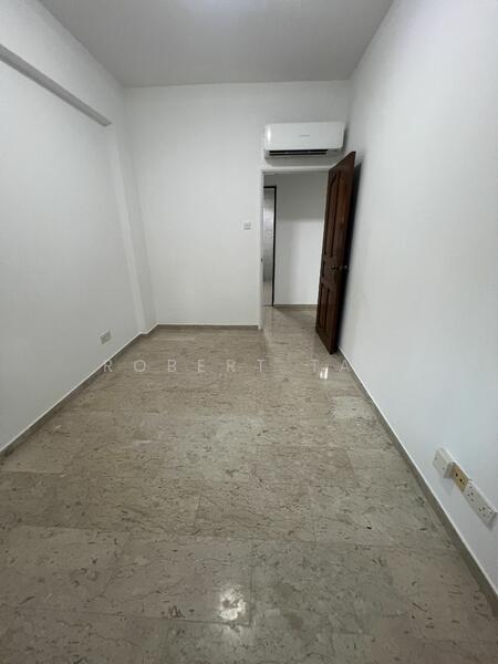 For Rent - Eng Kong Green