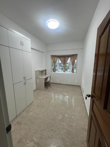 For Rent - Eng Kong Green