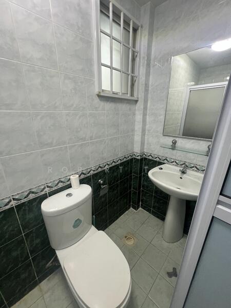 For Rent - Eng Kong Green